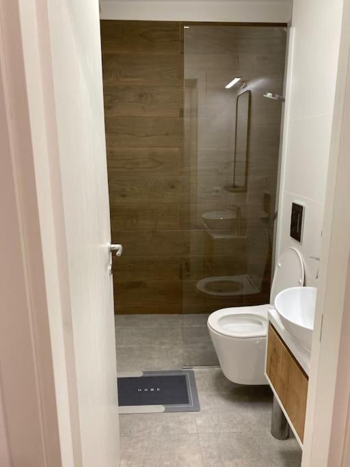 Cosy Luxury Studio Dristor Apartment *